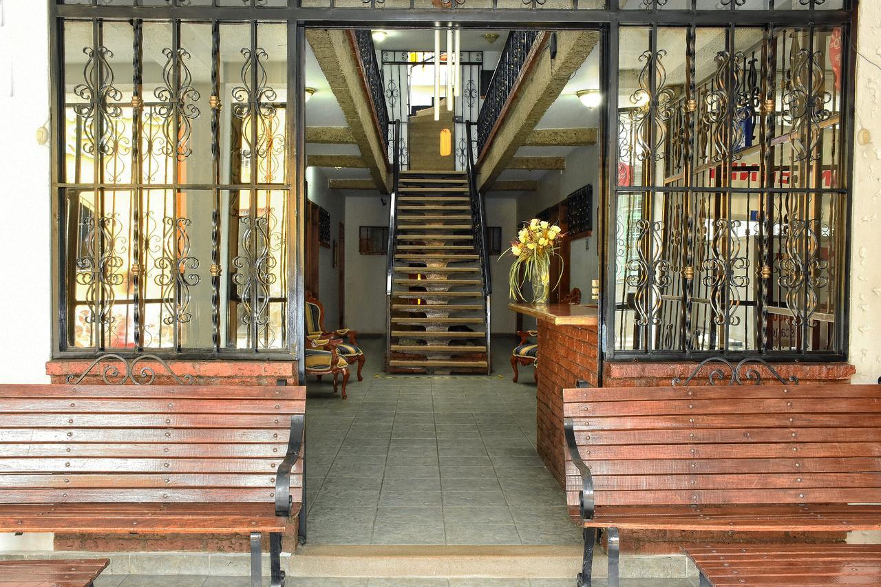 Hotel El Lago 2 Pereira Extérieur photo